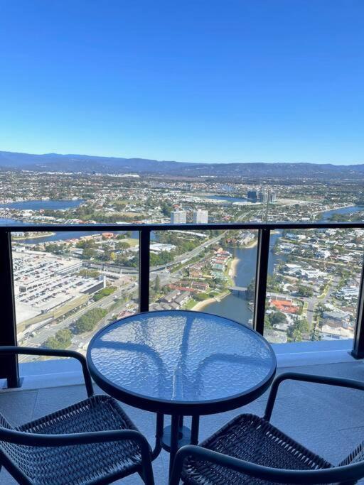 Апартаменти New Impressive 180° River View 1 Bed Apt With Pool 47F Голд-Кост Екстер'єр фото